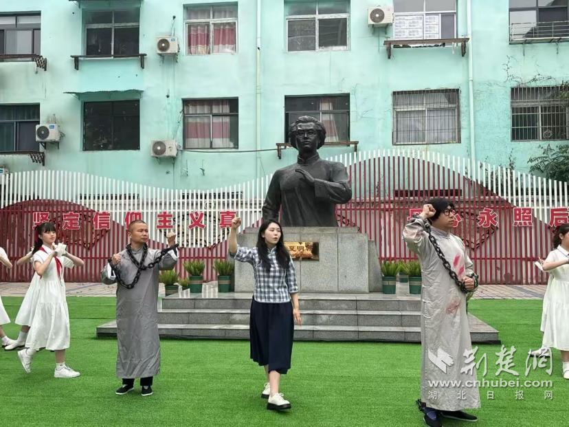英才1.png.png