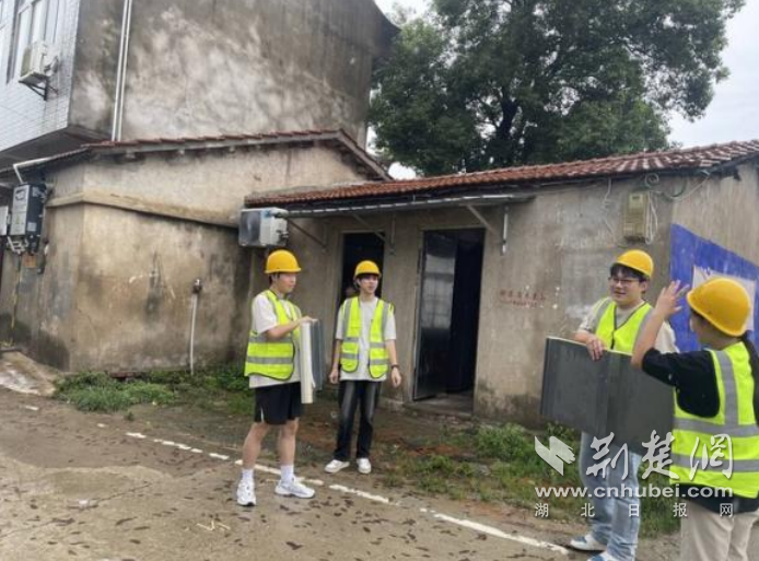 湖北建筑学院的“江外智能制造学会”团队巧妙