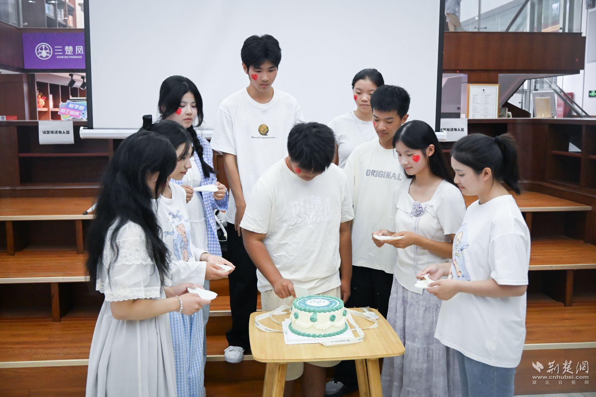 刘琦 (6).JPG.JPG
