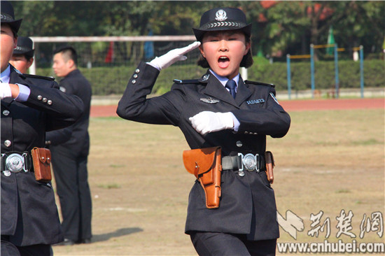 武汉警官职业学院2015级新生军训汇报表演场