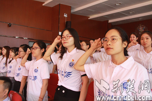 武汉市江岸区庆祝第34个教师节:汇聚优质师资