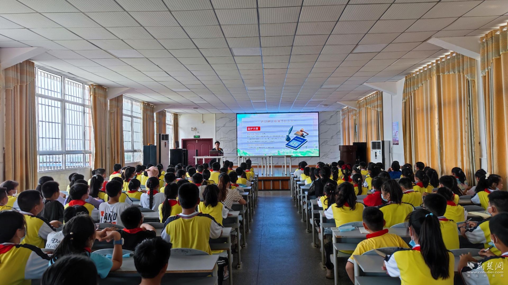 民法典进校园 江夏区义贞小学开展法治宣传活动-荆楚网-湖北日报网