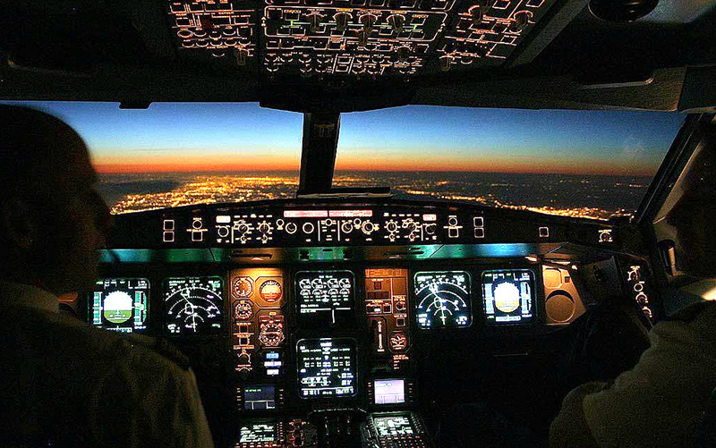 带你走进飞机的驾驶舱 去发现精密仪器之美