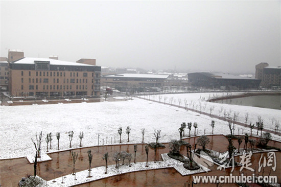 武汉大学珞珈学院新校区雪景美如画